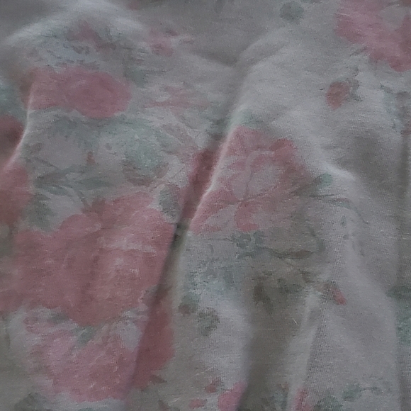 We The Free With The Band Cabbage Rose Sweatshirt Size Small - Picture 8 of 9